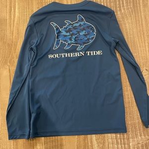 Boys size medium (8/10) Southern Tide dry fit long sleeve tee.